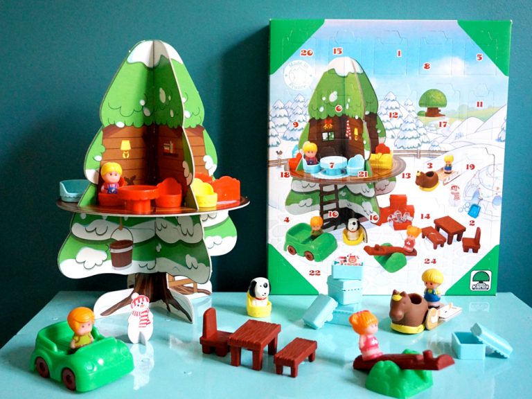 Un calendrier de l'Avent avec des jouets : Playmobil, l'Arbre Magique,...