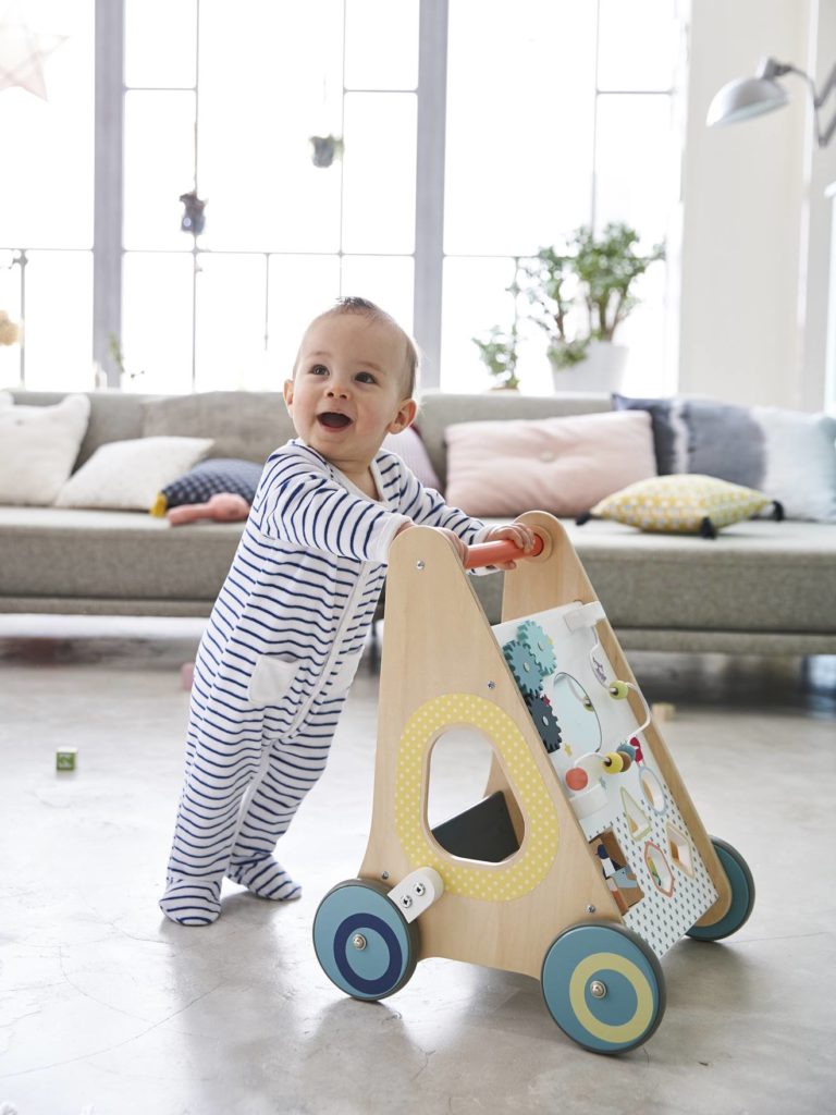 Idee Cadeau Bebe Et Enfant Les Jouets En Bois Vertbaudet Blog Maman