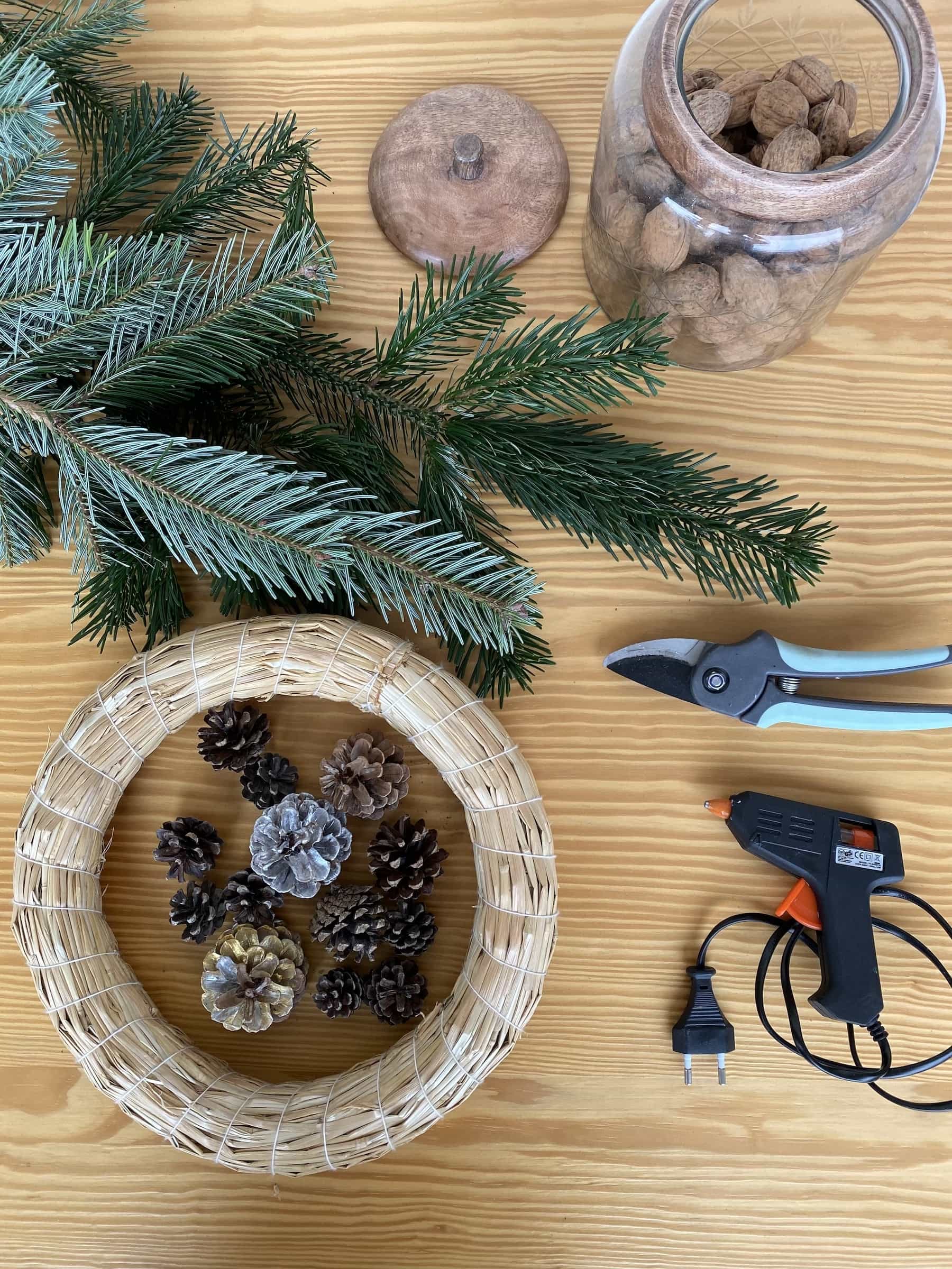 DIY : Une couronne de Noël naturelle - Blog lifestyle / DIY / Noël